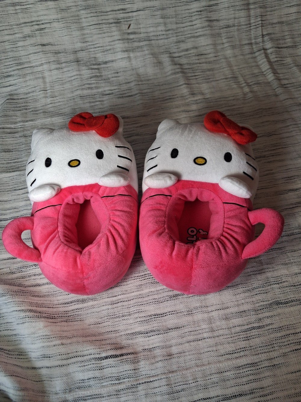 Pink Plush Heĺlo Kitty  Kids Slippers Size 5